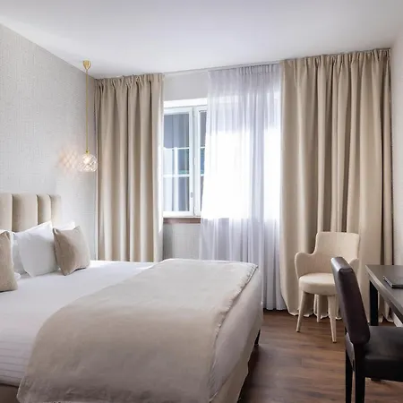 Otel Western Isidore 4*