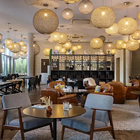 Western Isidore Otel 4*